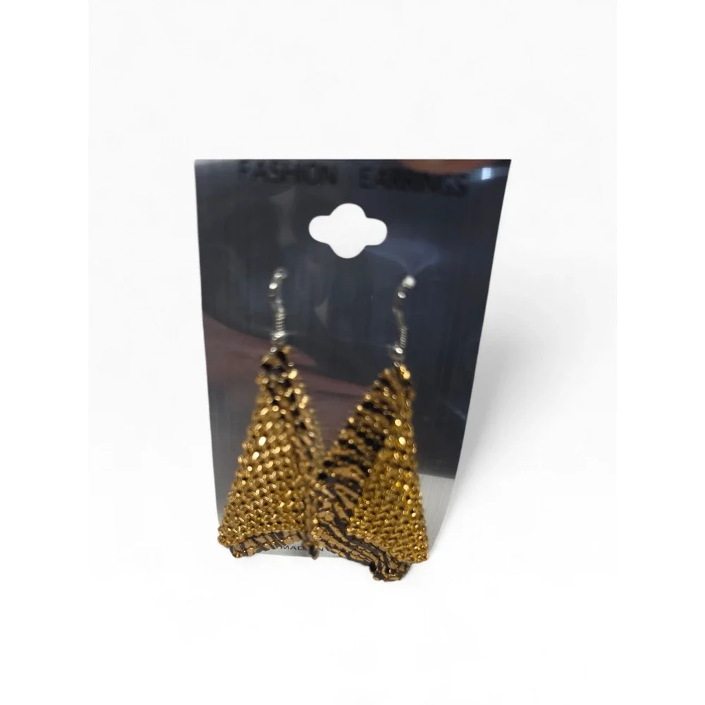 VINTAGE NEW Gold Black Mesh Dangle Earrings Statement Drop Boho Chainmail Style - Picture 2 of 4
